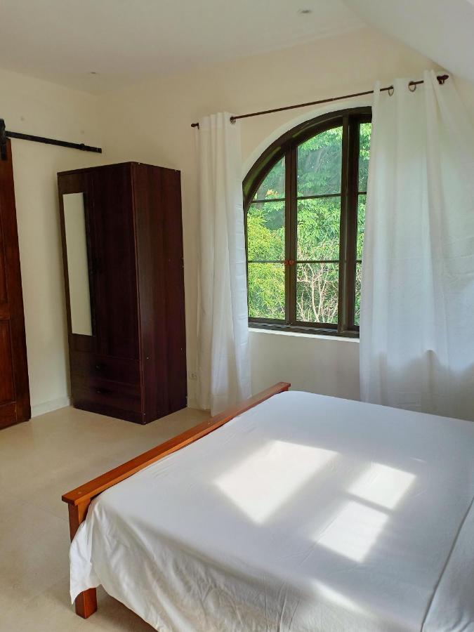 El Castillo Bed And Breakfast Angono エクステリア 写真