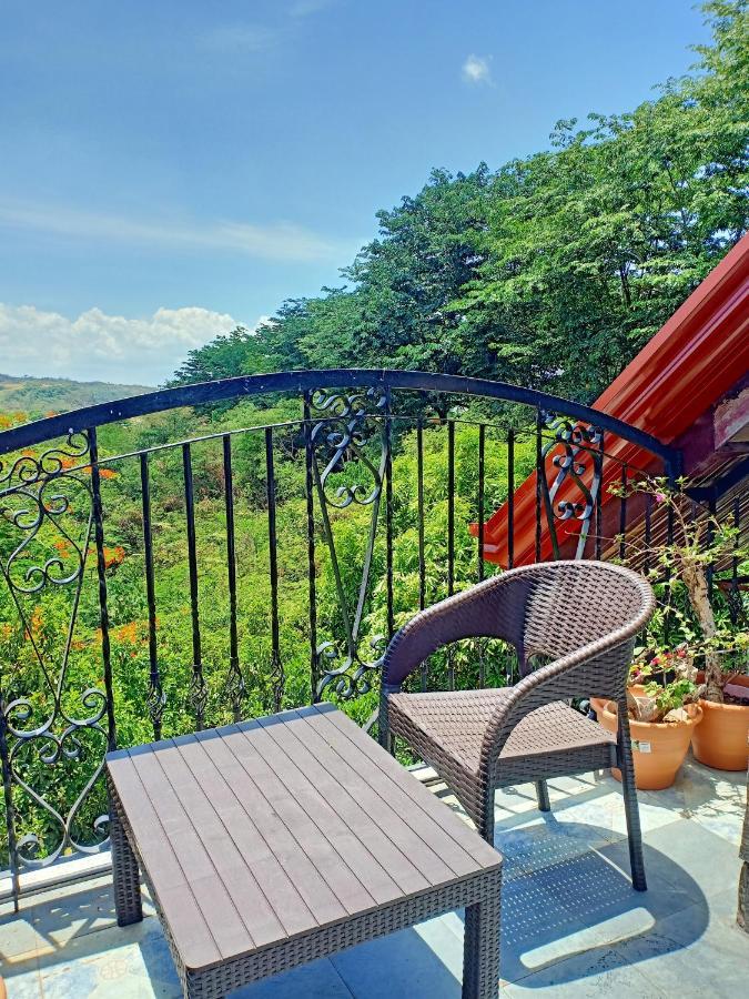 El Castillo Bed And Breakfast Angono エクステリア 写真