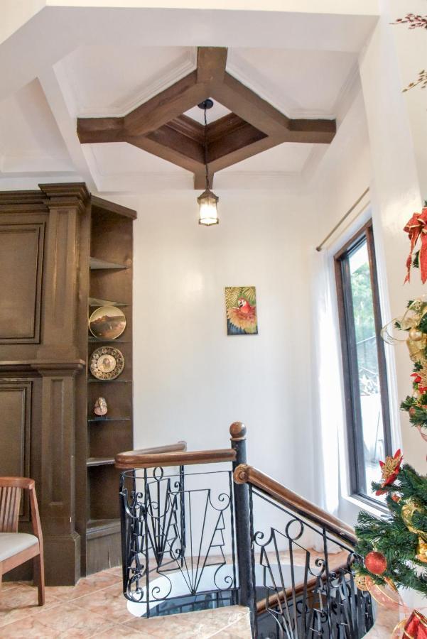El Castillo Bed And Breakfast Angono エクステリア 写真
