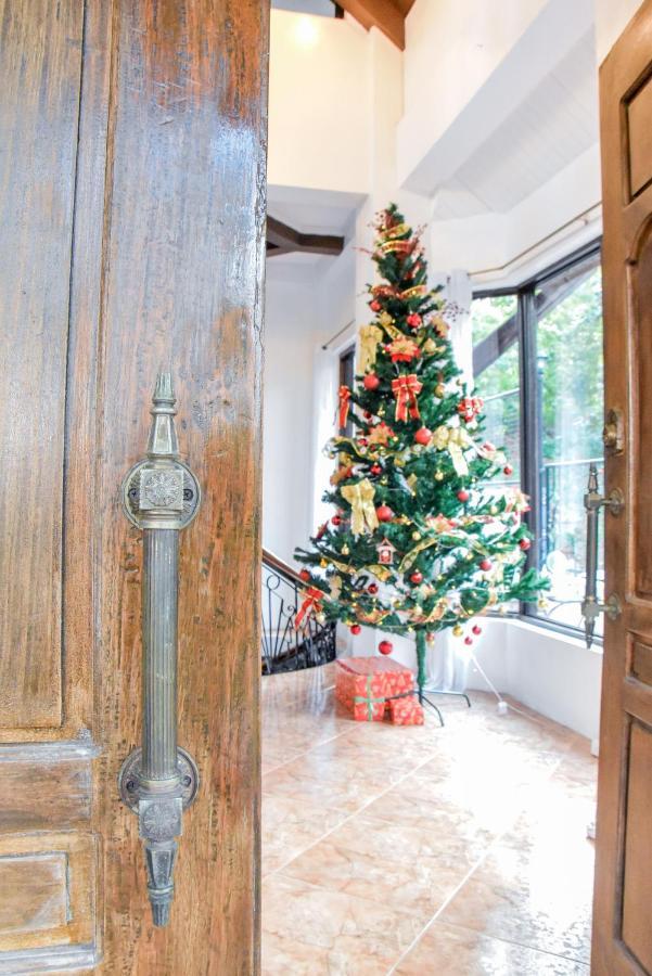 El Castillo Bed And Breakfast Angono エクステリア 写真