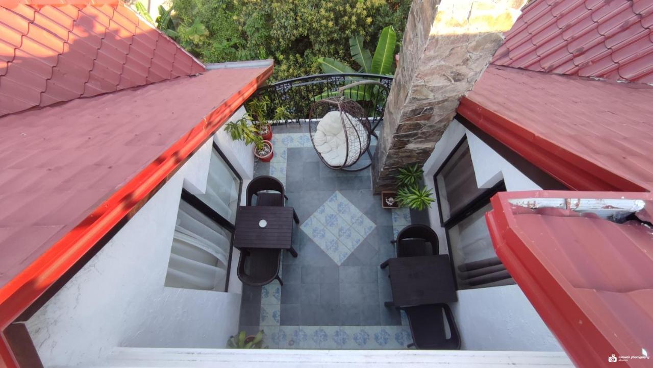 El Castillo Bed And Breakfast Angono エクステリア 写真