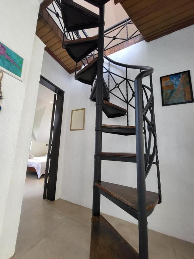 El Castillo Bed And Breakfast Angono エクステリア 写真